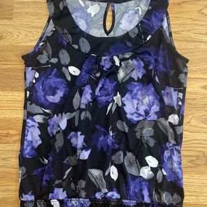 Maurices Sleeveless Floral Blouse Women’s Large Black Purple EUC